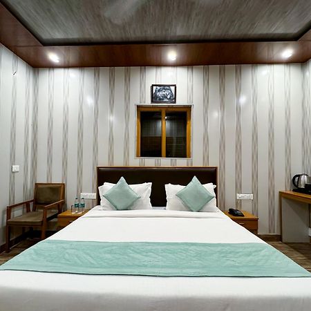 The White Oak Corbett Spa & Resort Рамнагар Екстериор снимка