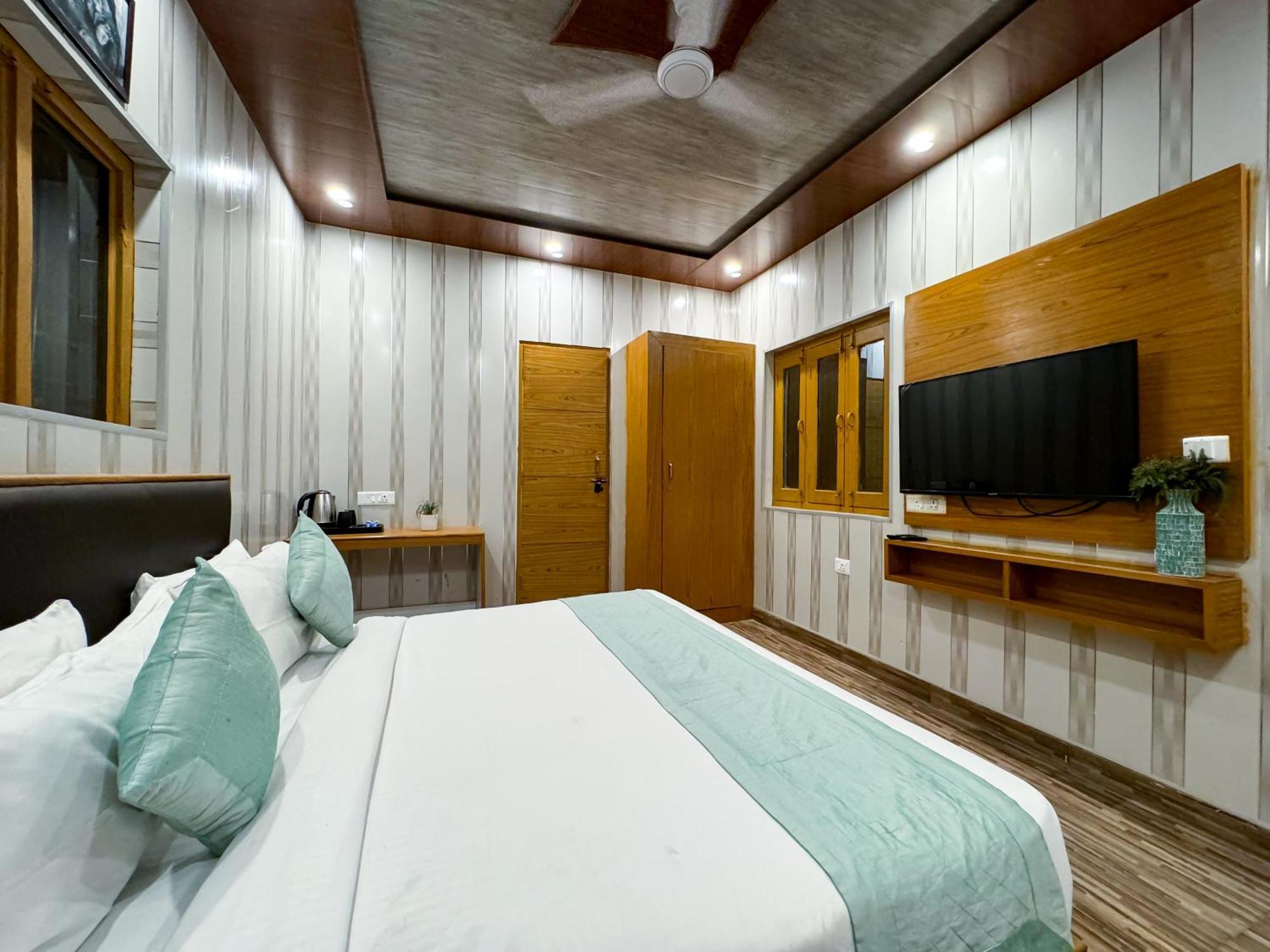 The White Oak Corbett Spa & Resort Рамнагар Екстериор снимка
