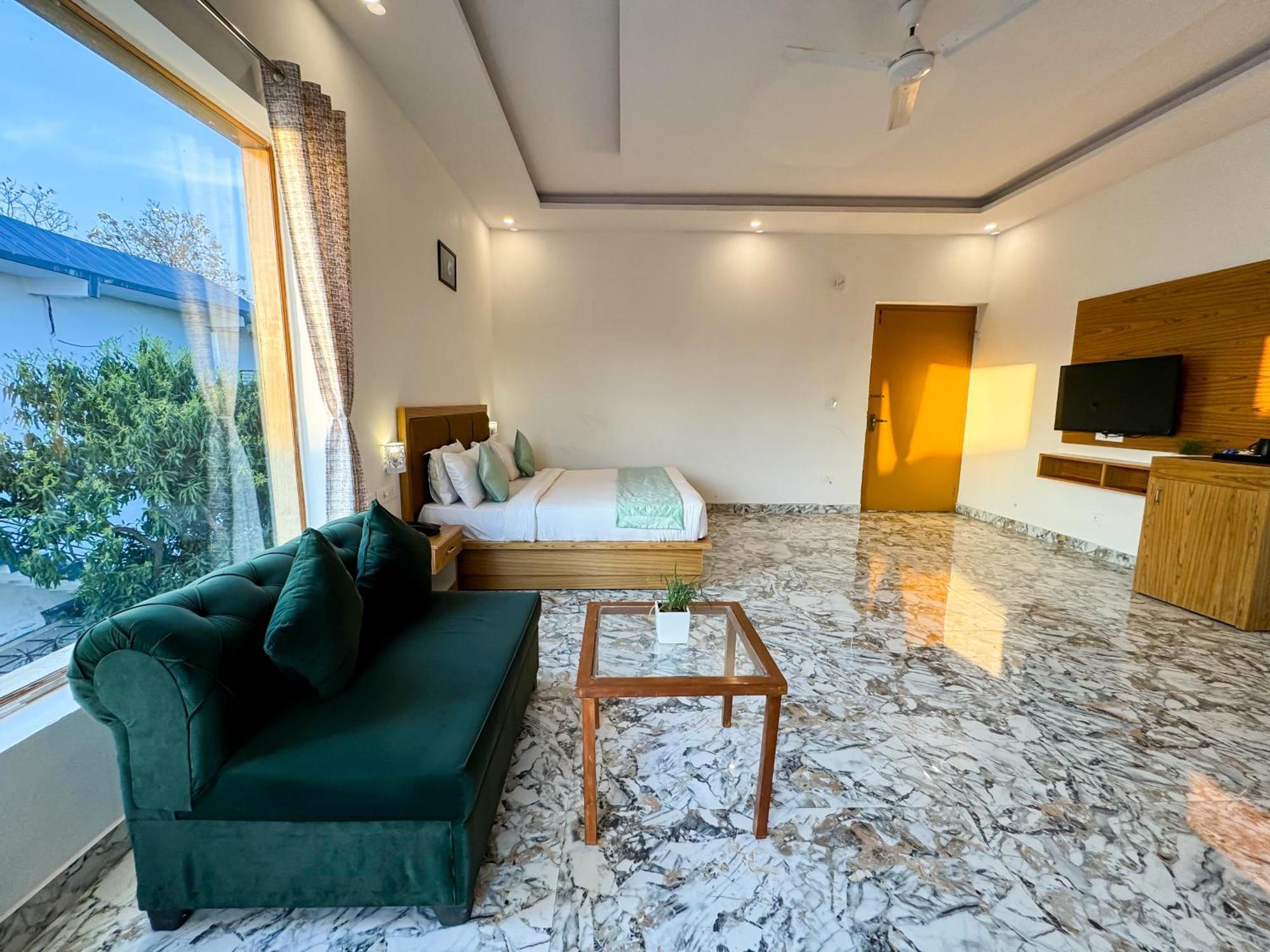 The White Oak Corbett Spa & Resort Рамнагар Екстериор снимка