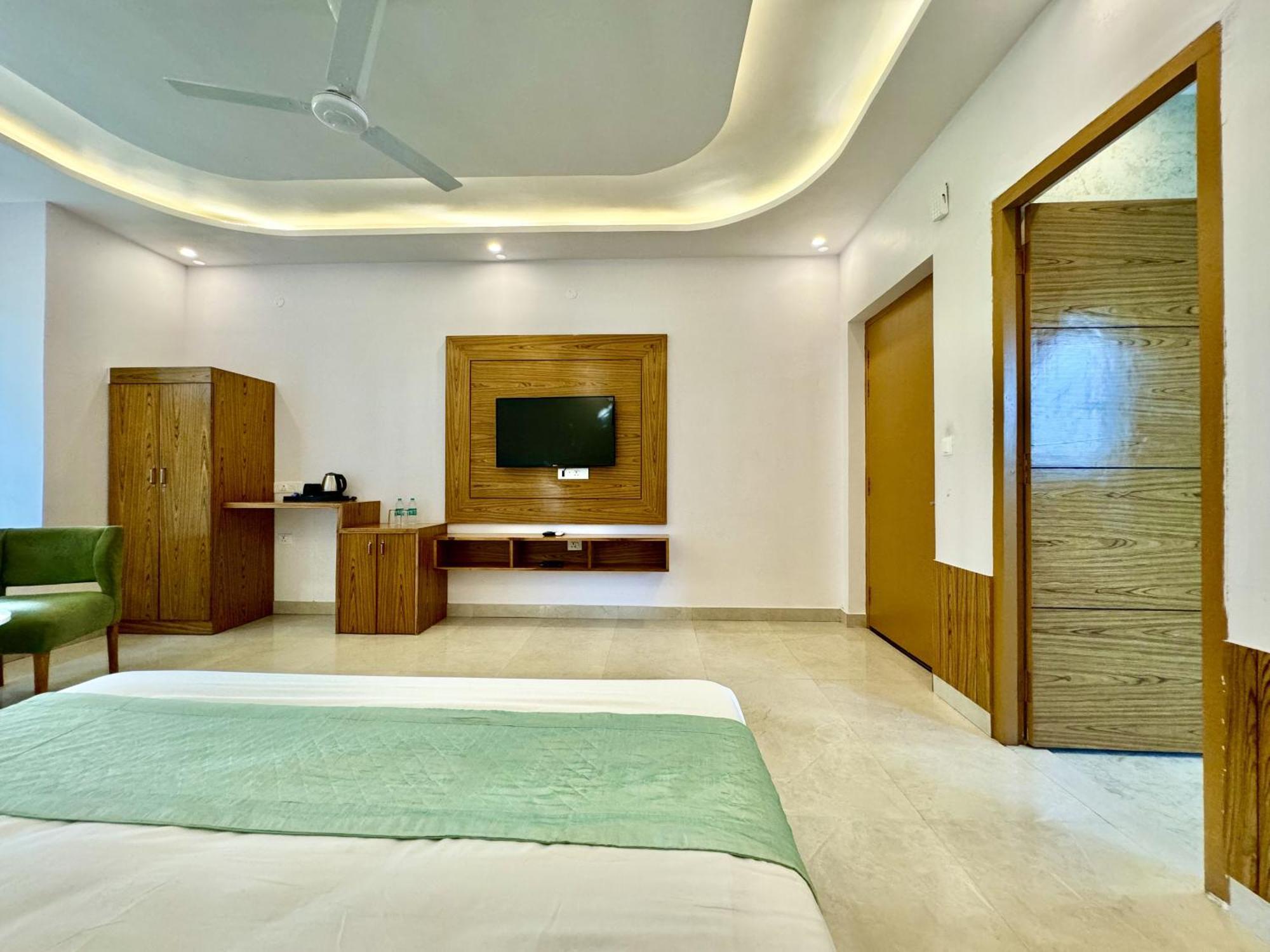 The White Oak Corbett Spa & Resort Рамнагар Екстериор снимка
