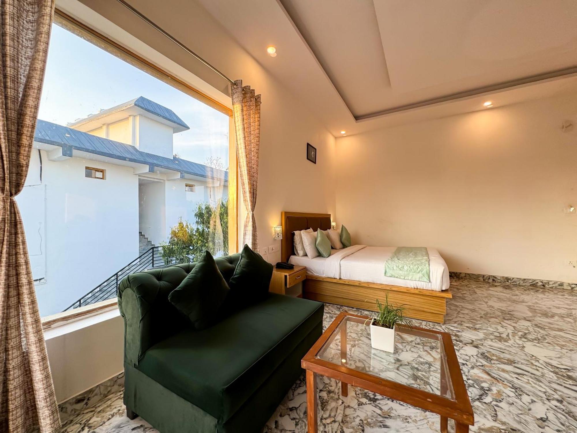 The White Oak Corbett Spa & Resort Рамнагар Екстериор снимка