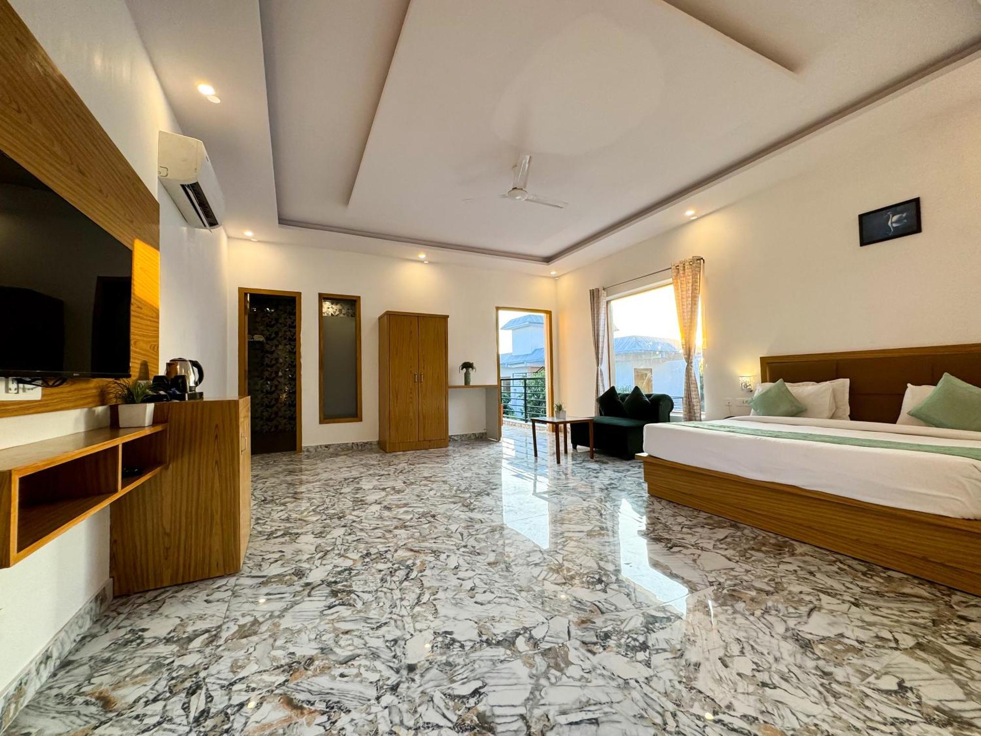 The White Oak Corbett Spa & Resort Рамнагар Екстериор снимка