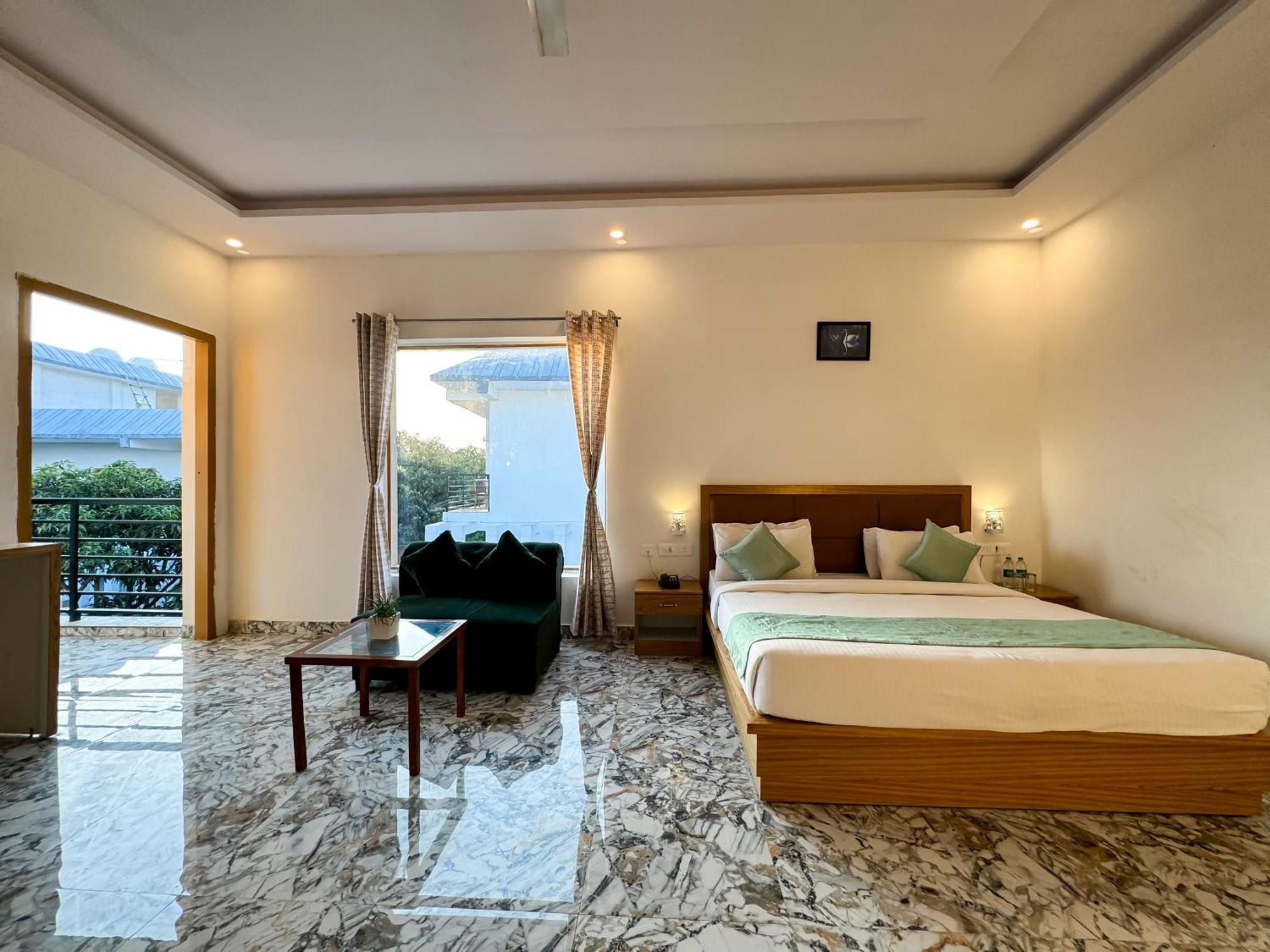 The White Oak Corbett Spa & Resort Рамнагар Екстериор снимка