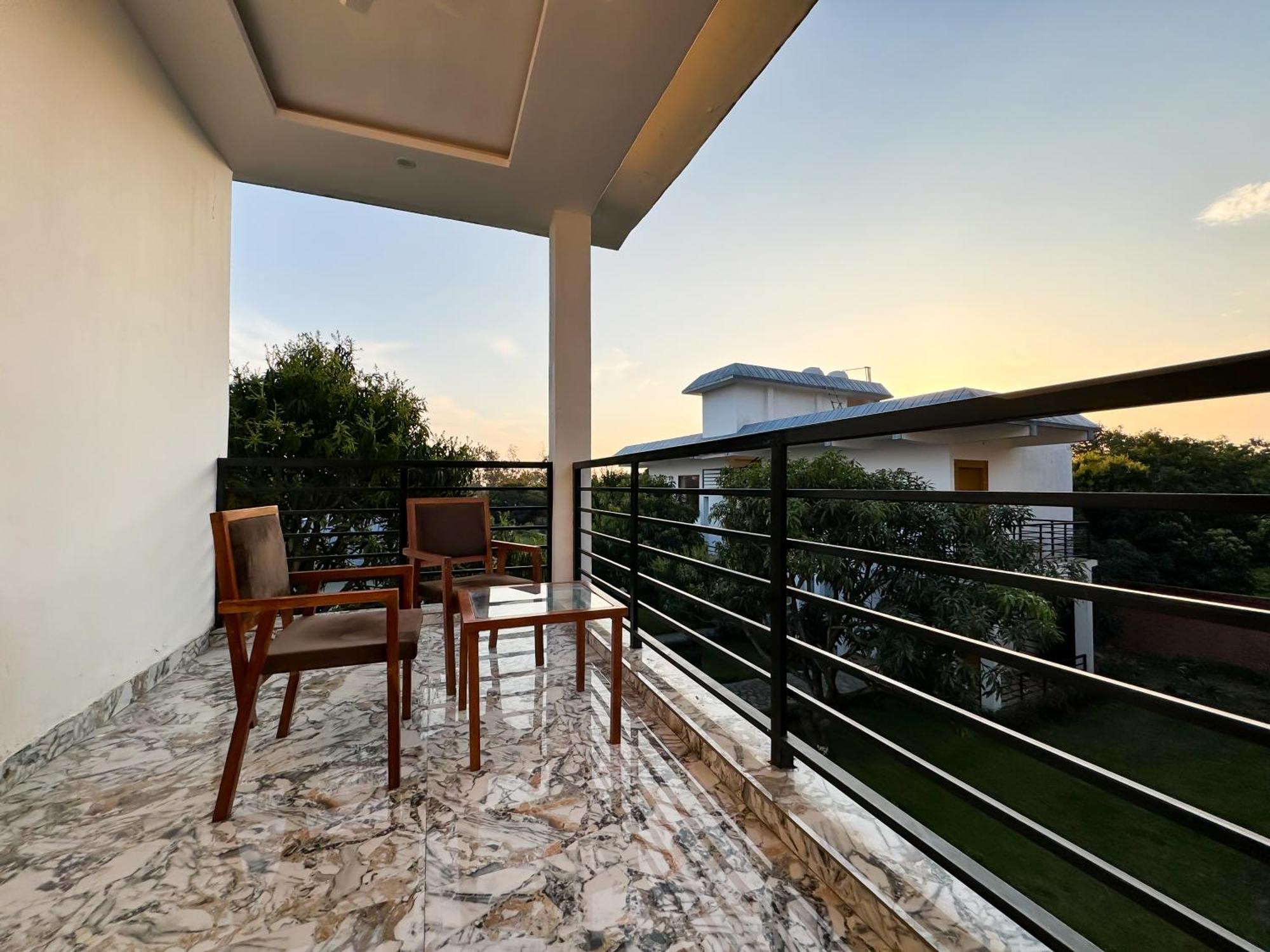 The White Oak Corbett Spa & Resort Рамнагар Екстериор снимка