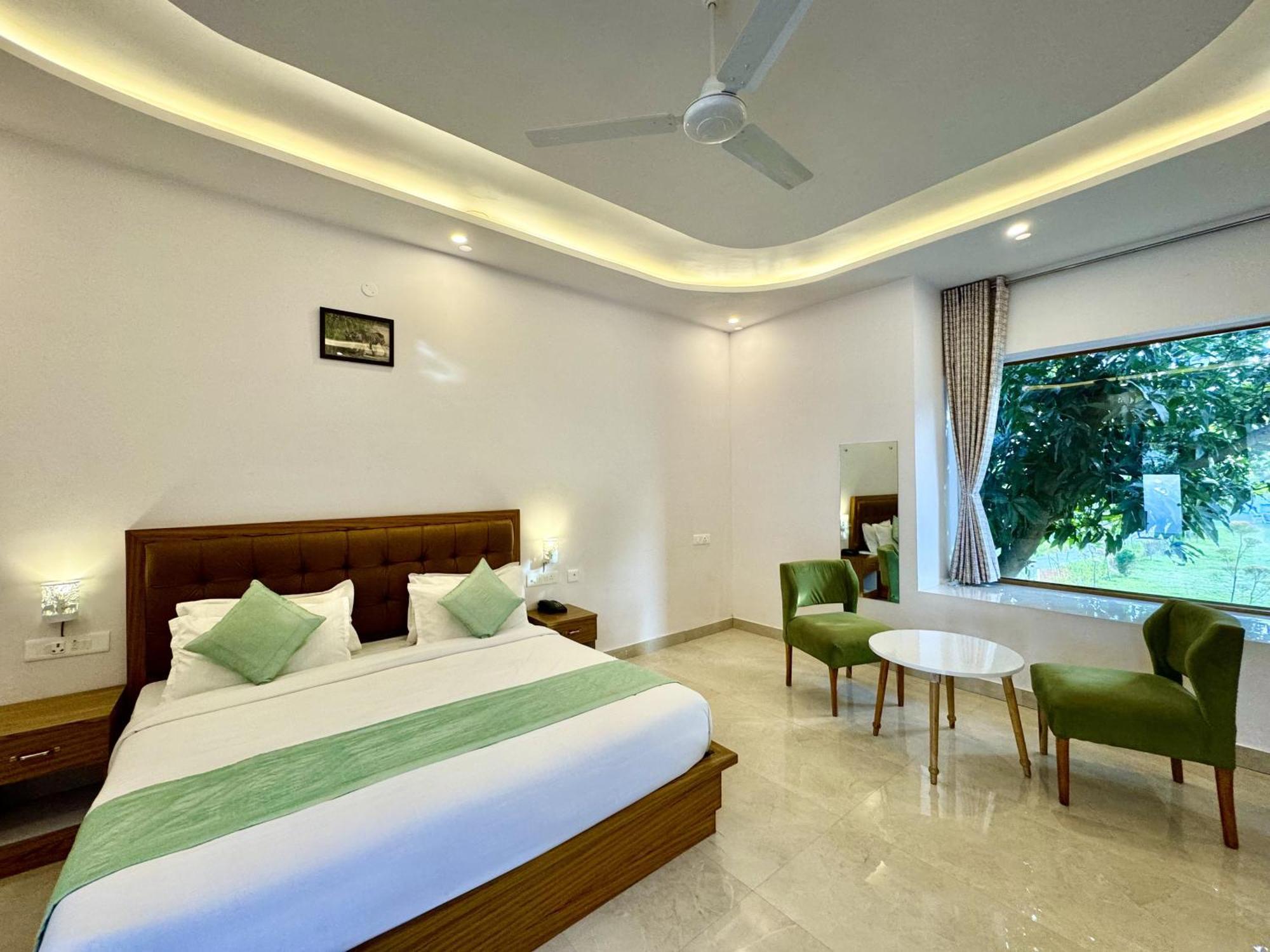The White Oak Corbett Spa & Resort Рамнагар Екстериор снимка