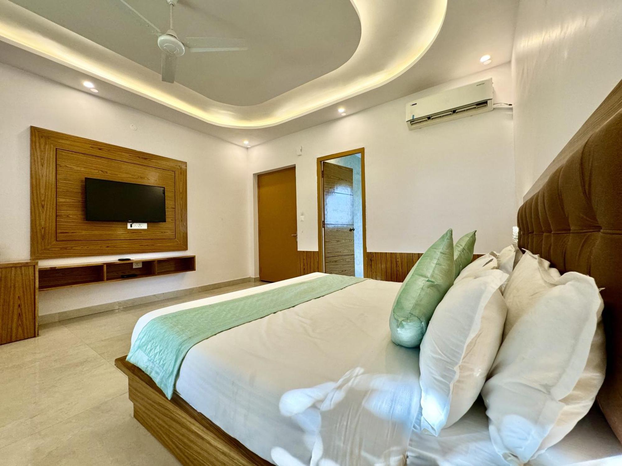 The White Oak Corbett Spa & Resort Рамнагар Екстериор снимка